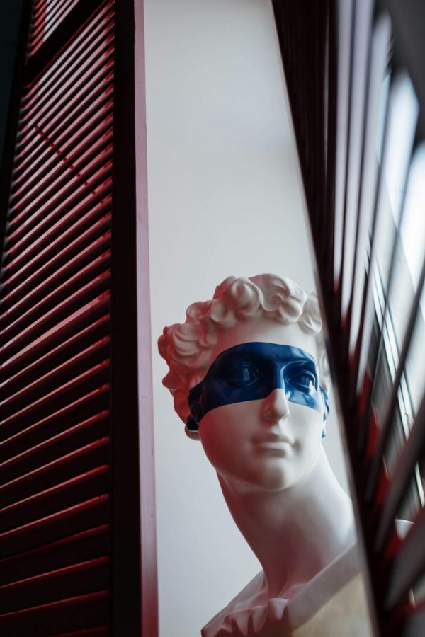 Busto classico con benda blu